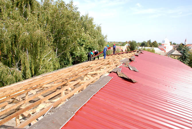 Új tetőt kap a Turijai iskola 2015. szeptember 15. képek